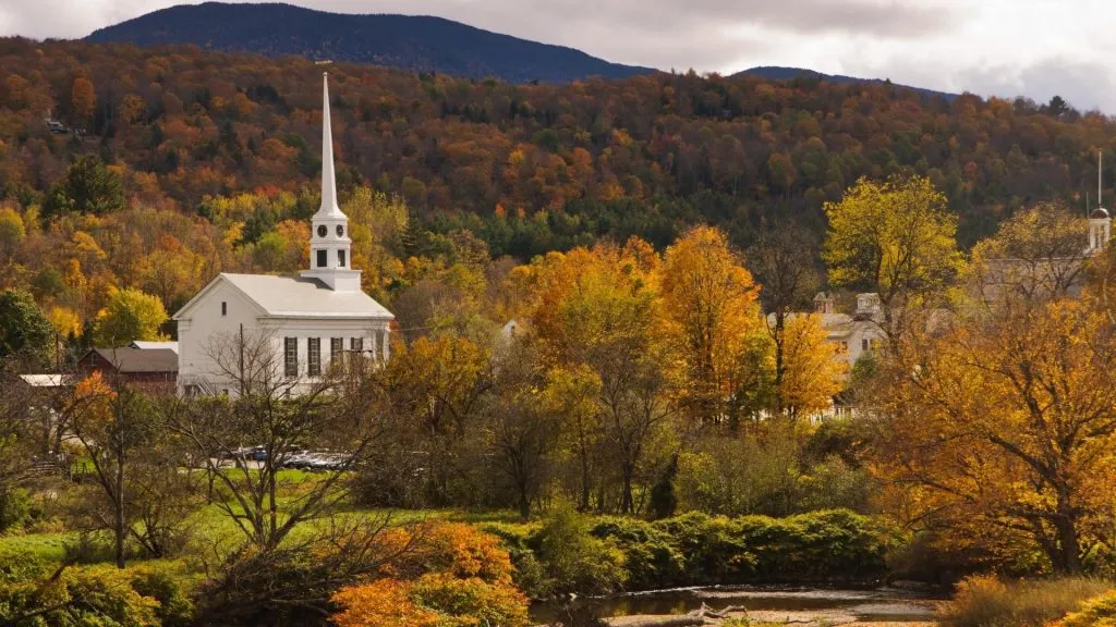 Stowe, Vermont | Bets Fall Towns in the USA