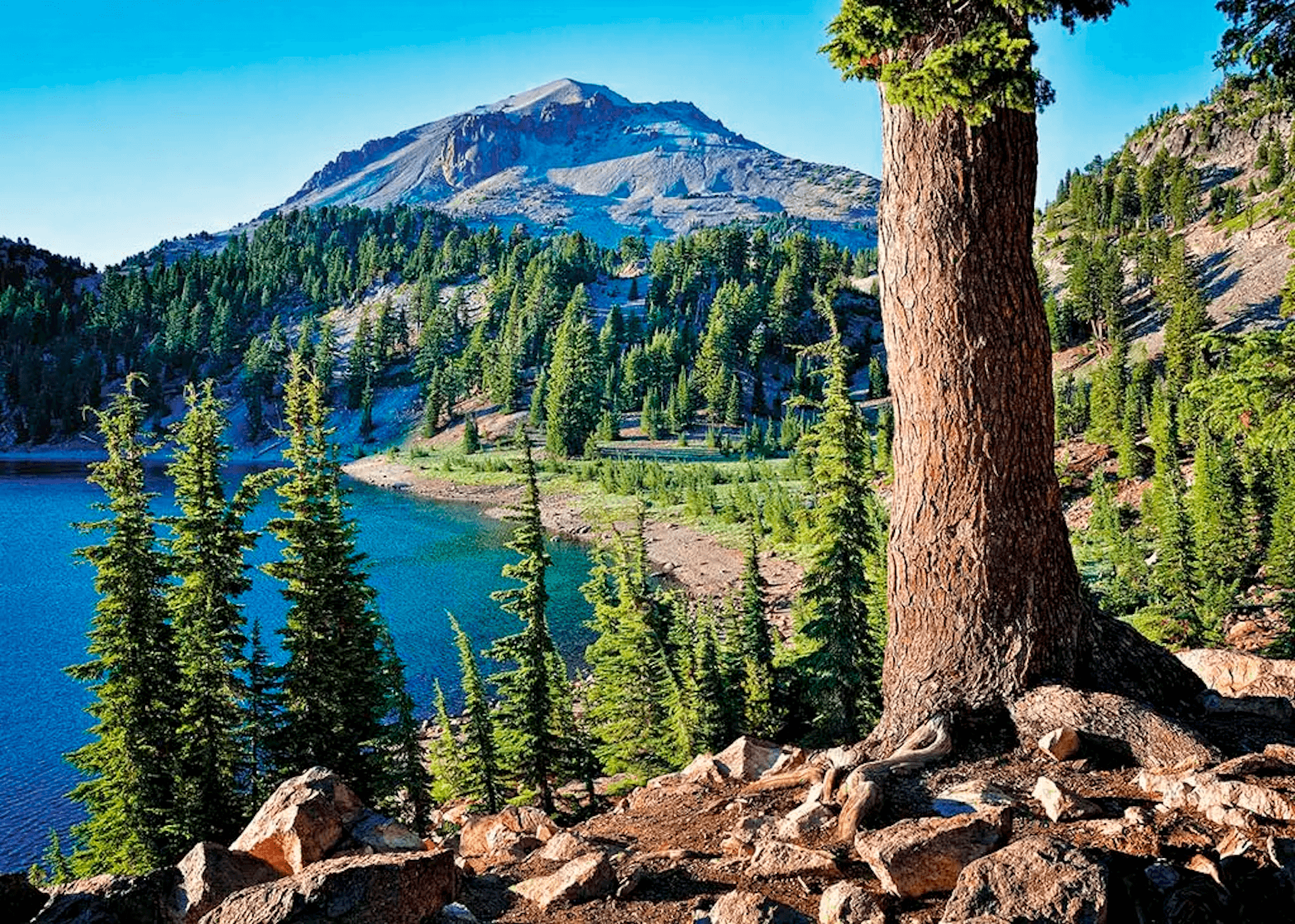 Lassen Volcanic National Park is a hidden travel gem in the USA that promises to take your breath away with its mesmerizing beauty and extraordinary landscape. 